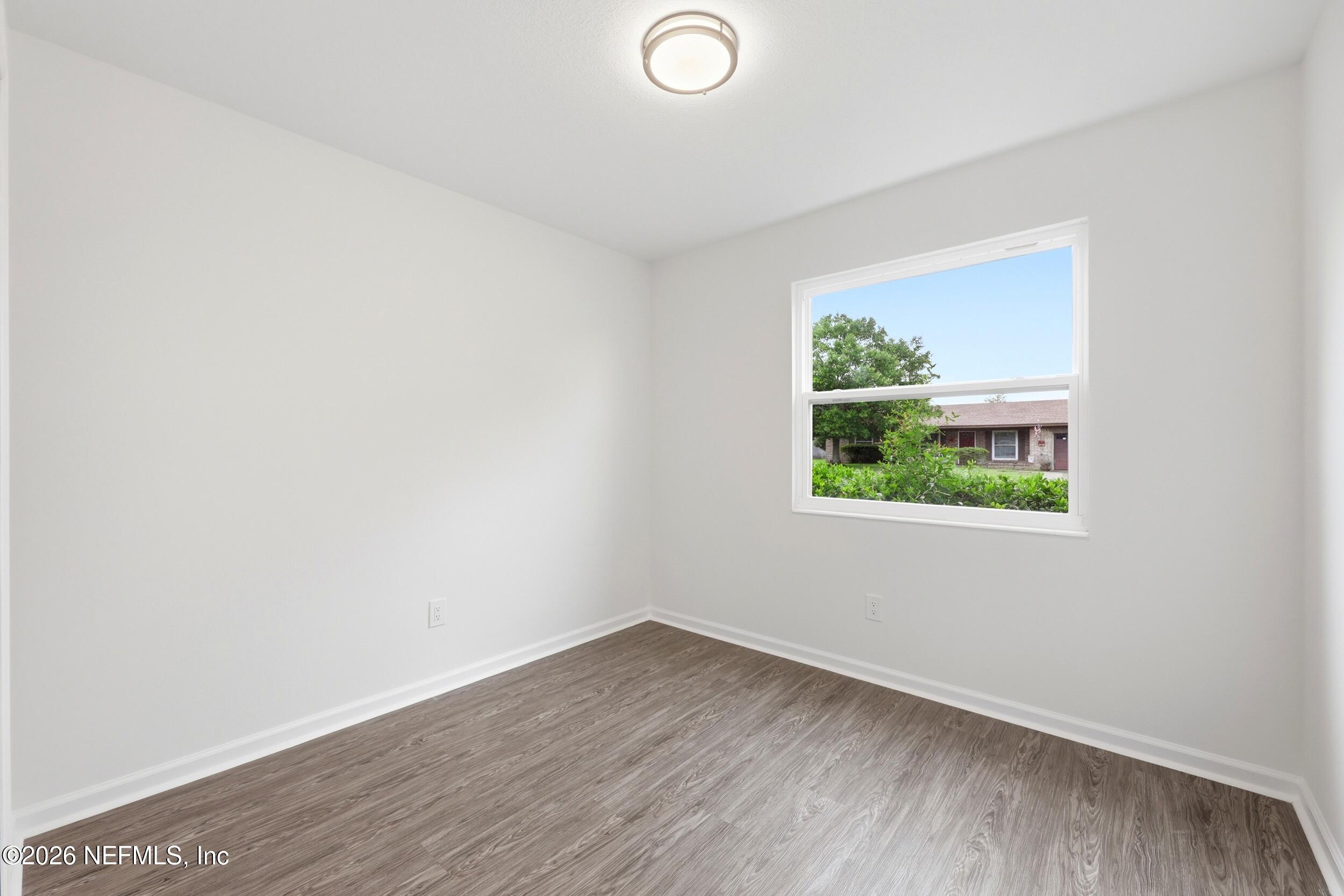 1745 LAURA ANN Lane