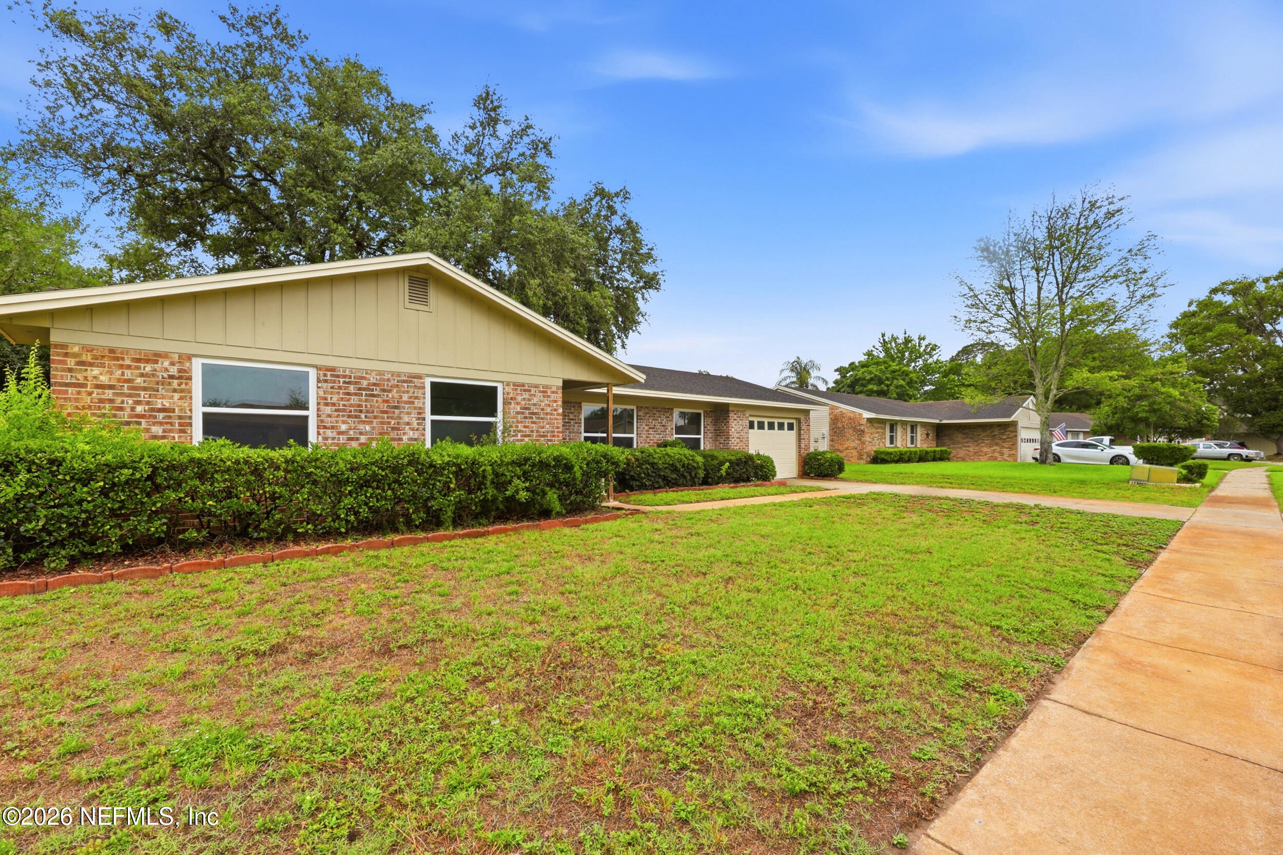 1745 LAURA ANN Lane