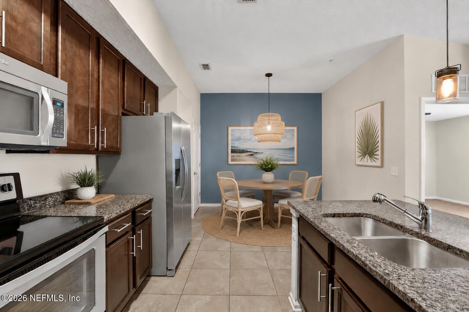 201 LARKIN Place 107, St. Johns Unit: 107