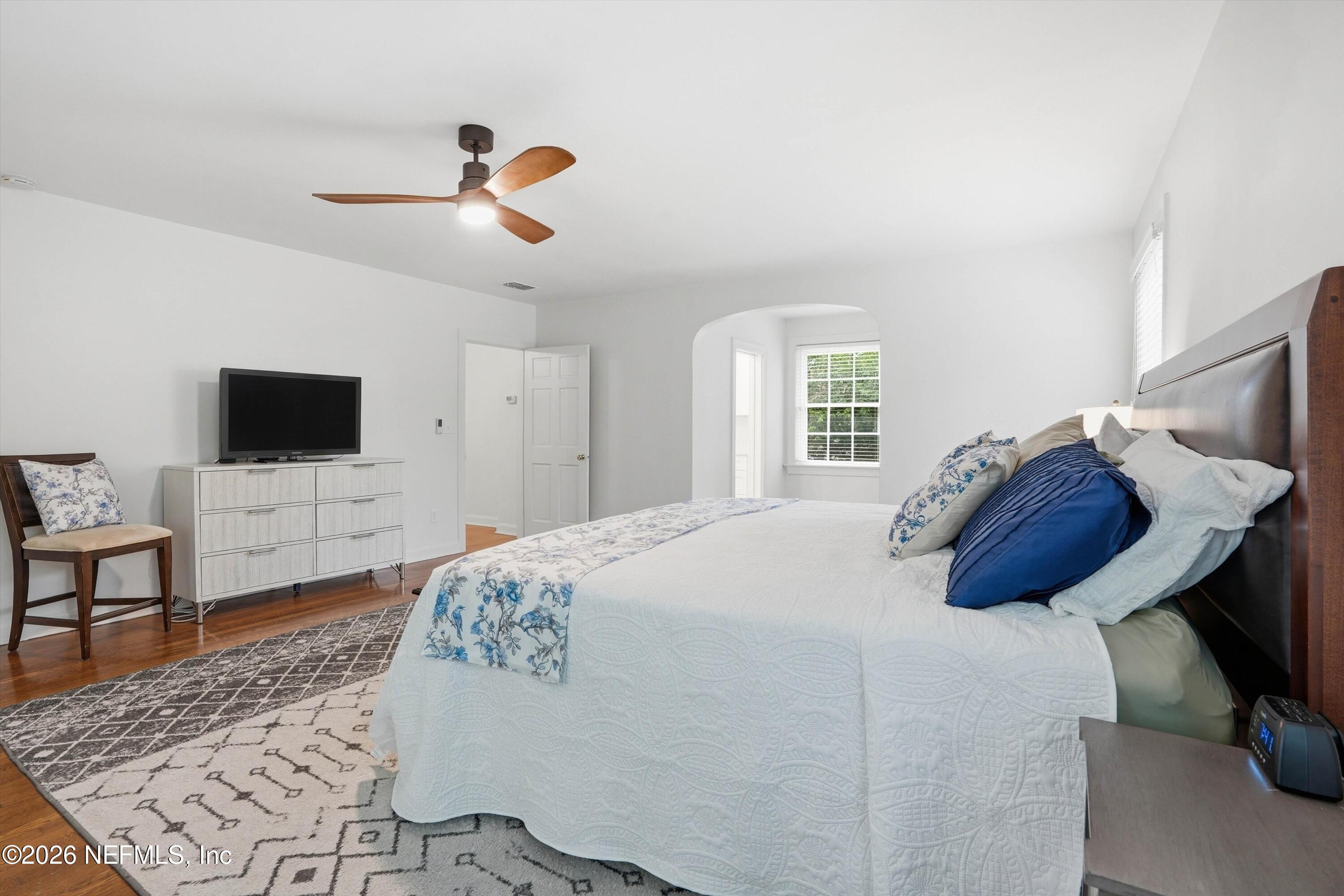 1841 RIVER Road