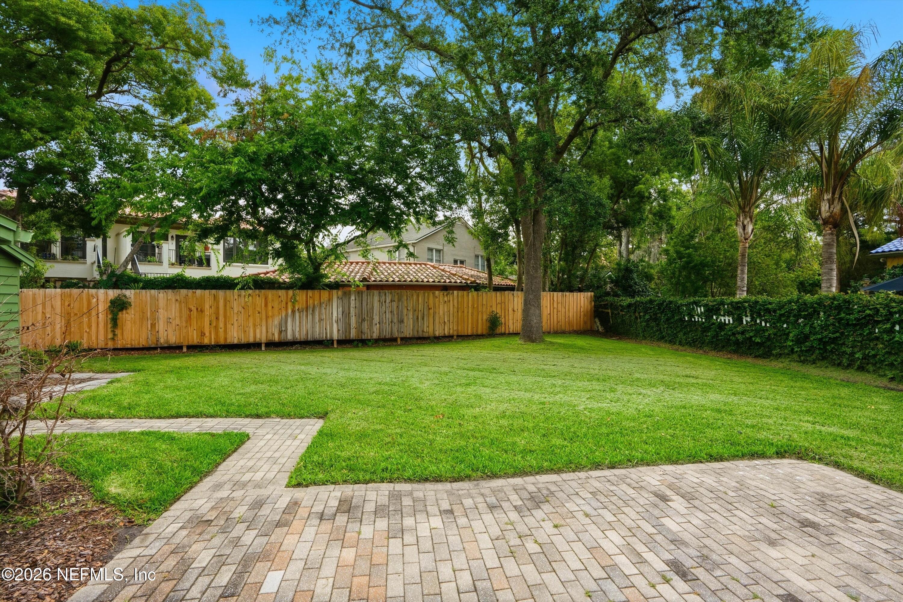1841 RIVER Road