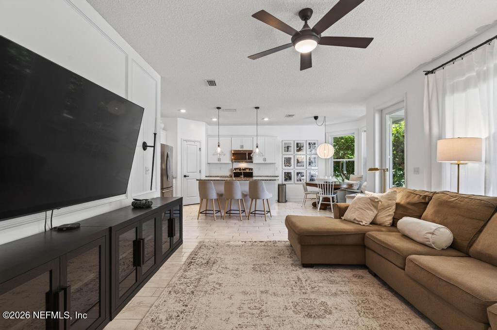 63 FOREST EDGE Drive, St. Johns
