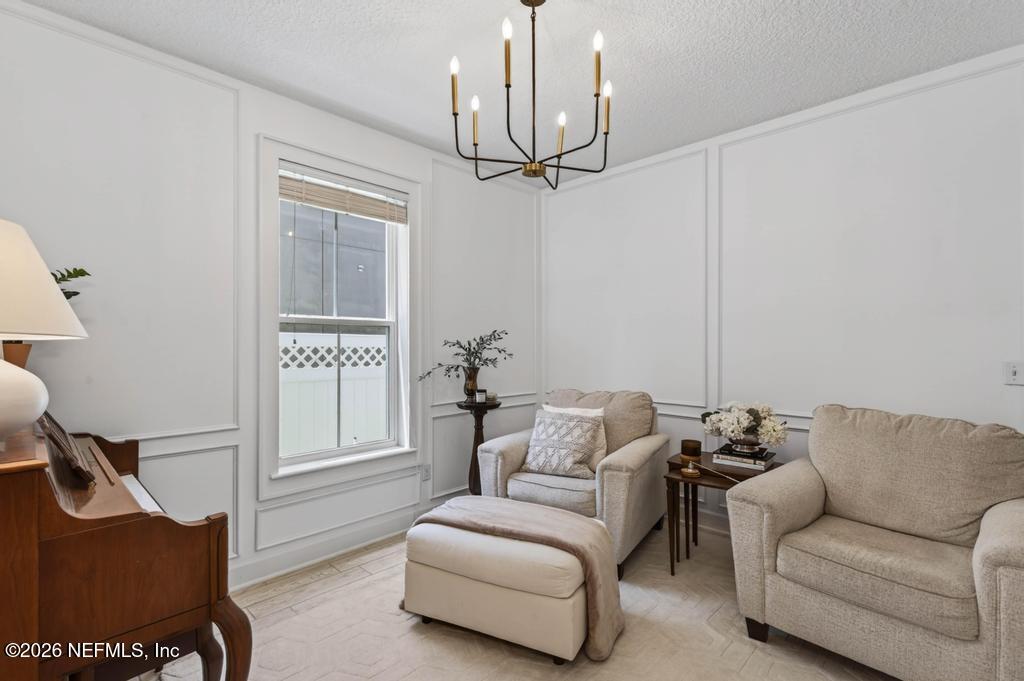 63 FOREST EDGE Drive, St. Johns