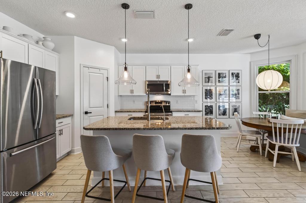 63 FOREST EDGE Drive, St. Johns