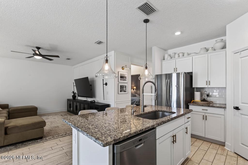 63 FOREST EDGE Drive, St. Johns