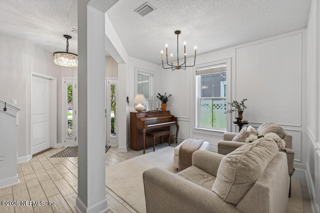 63 FOREST EDGE Drive, St. Johns