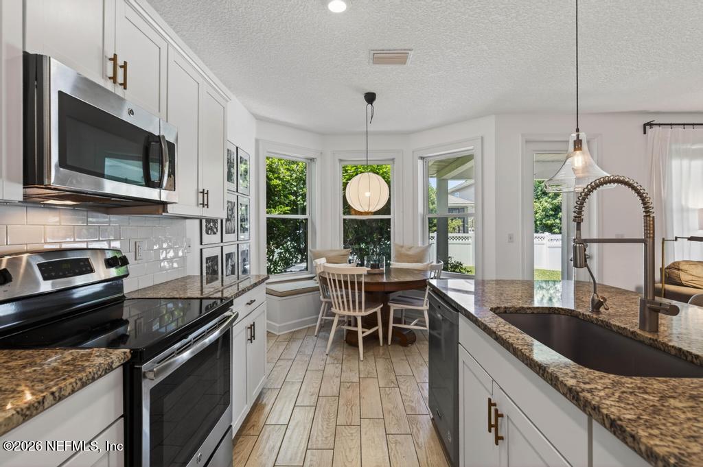 63 FOREST EDGE Drive, St. Johns