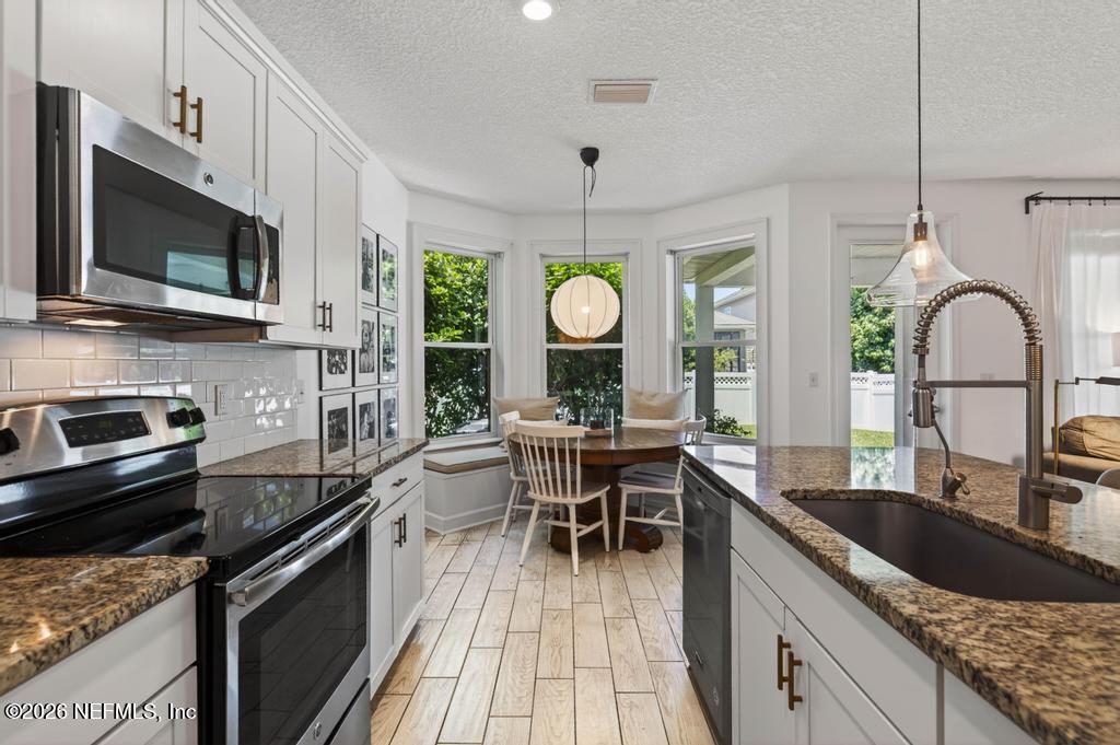 63 FOREST EDGE Drive, St. Johns