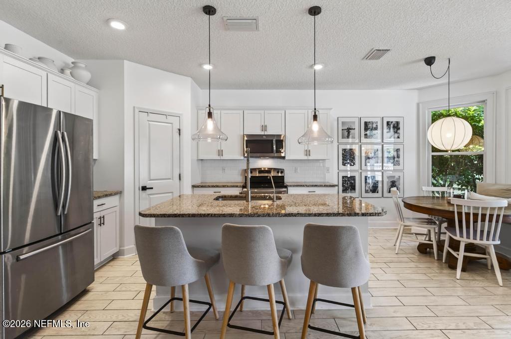 63 FOREST EDGE Drive, St. Johns