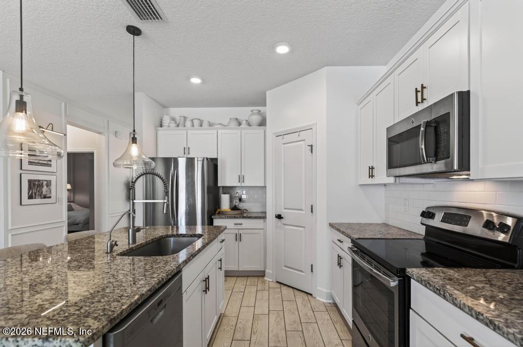 63 FOREST EDGE Drive, St. Johns