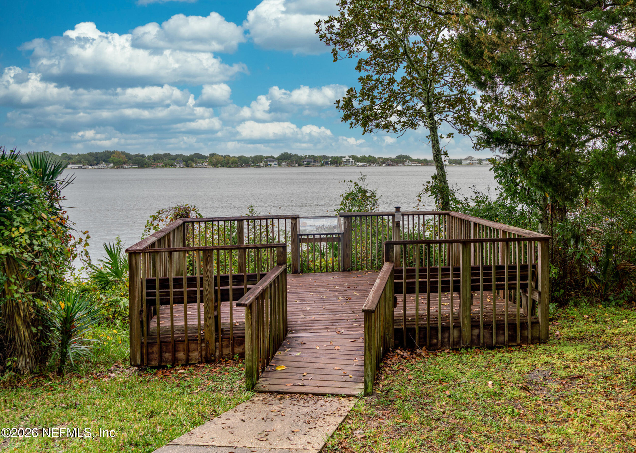 4042 HARBOUR COVE Drive