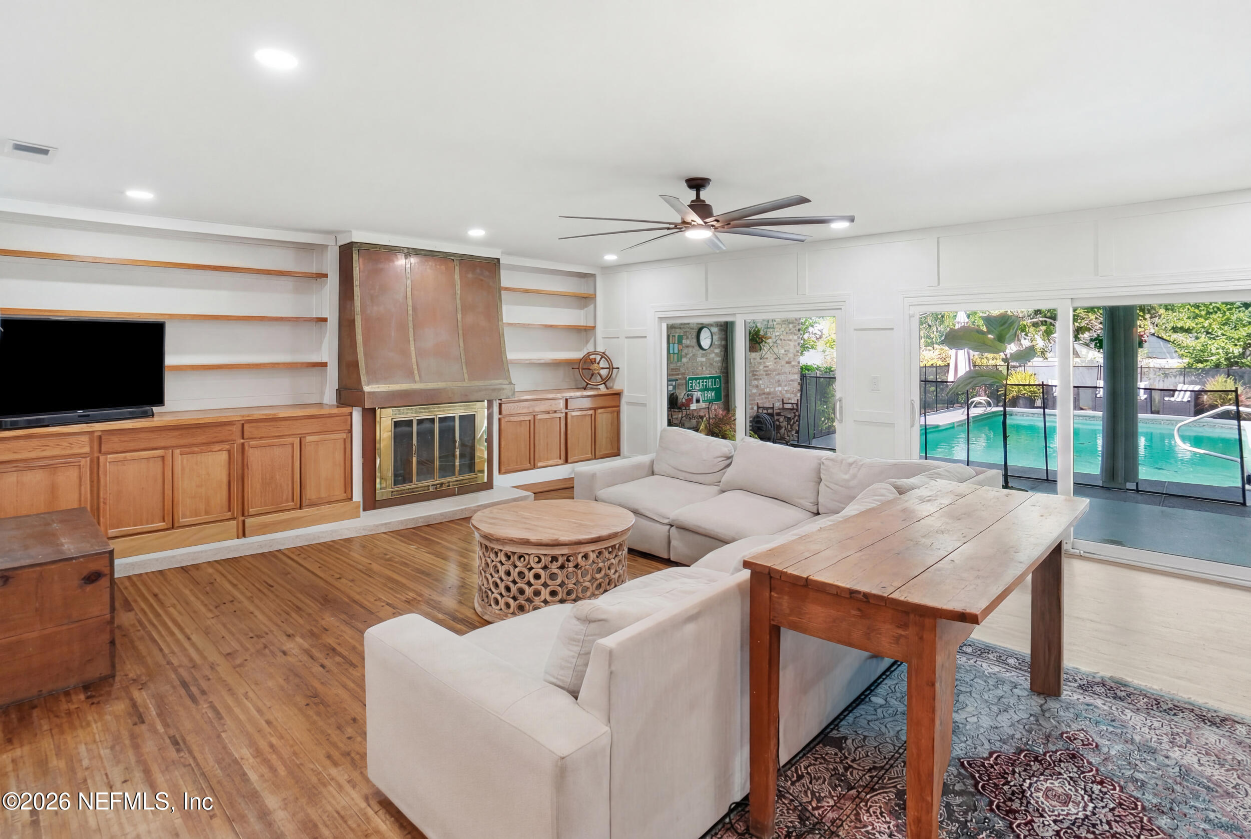 4042 HARBOUR COVE Drive
