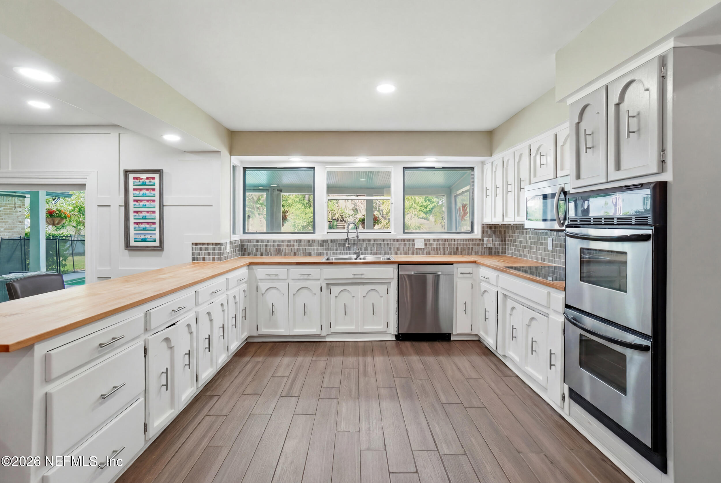 4042 HARBOUR COVE Drive