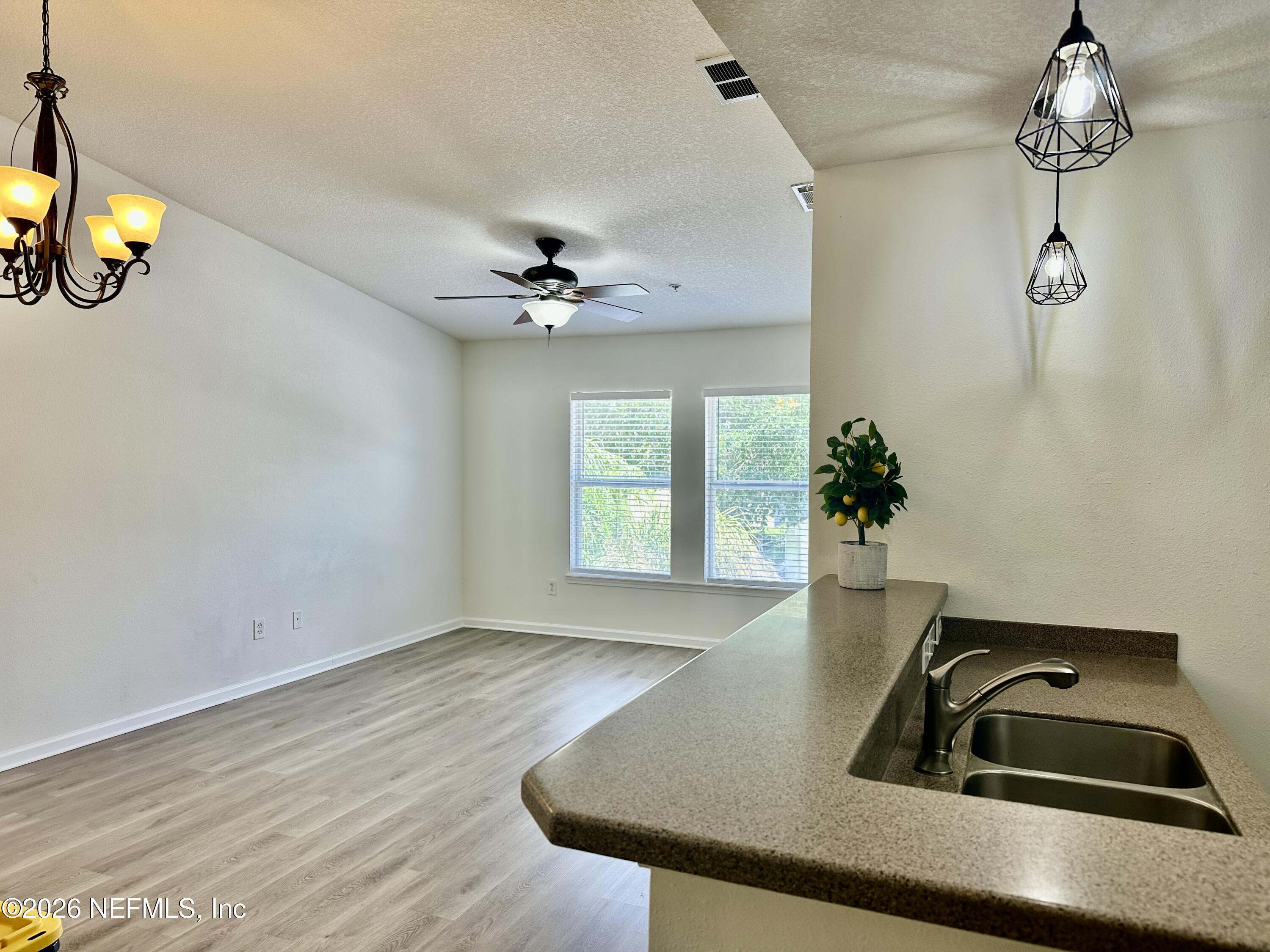 13811 HERONS LANDING Way 9