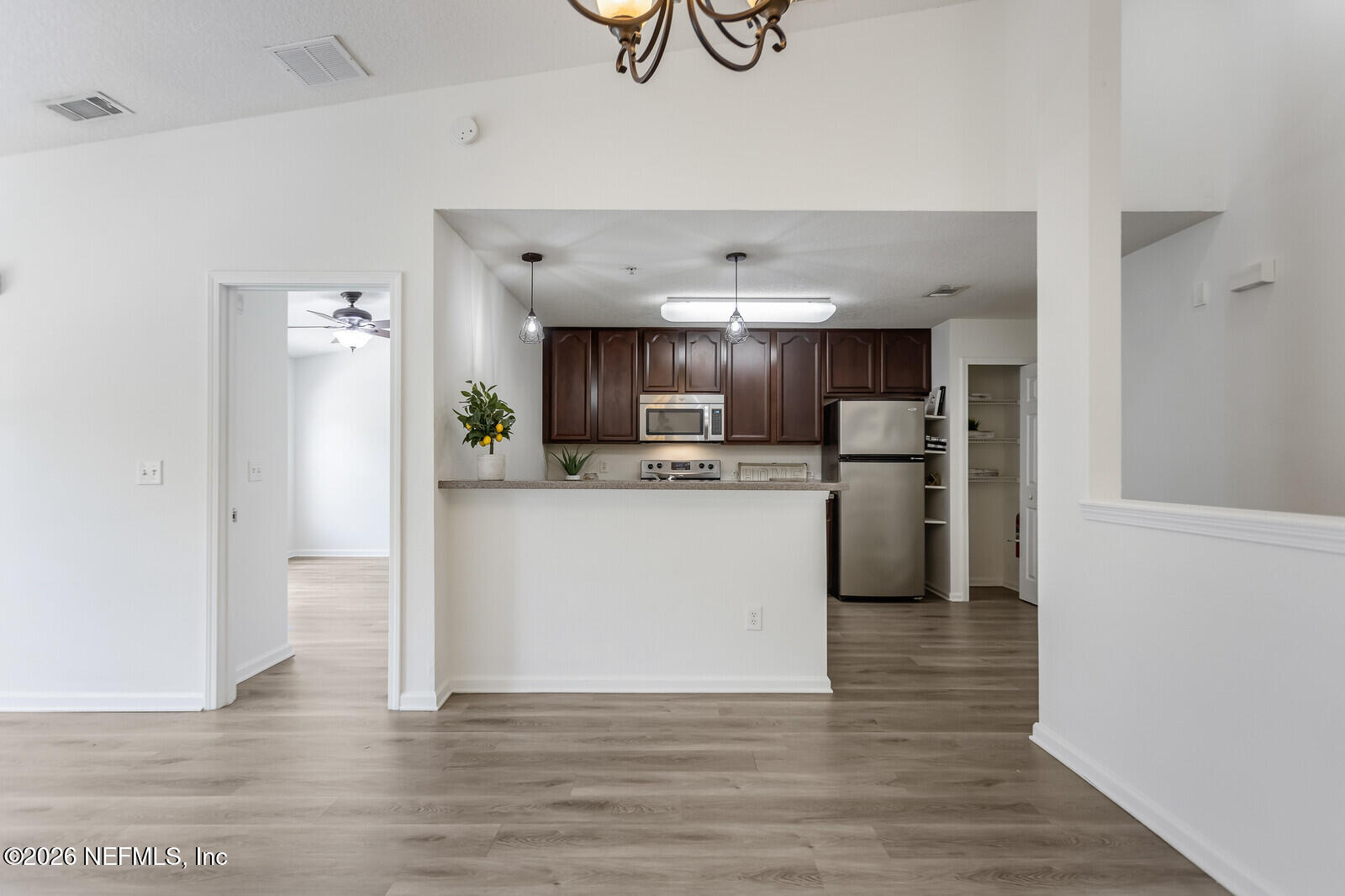 13811 HERONS LANDING Way 9