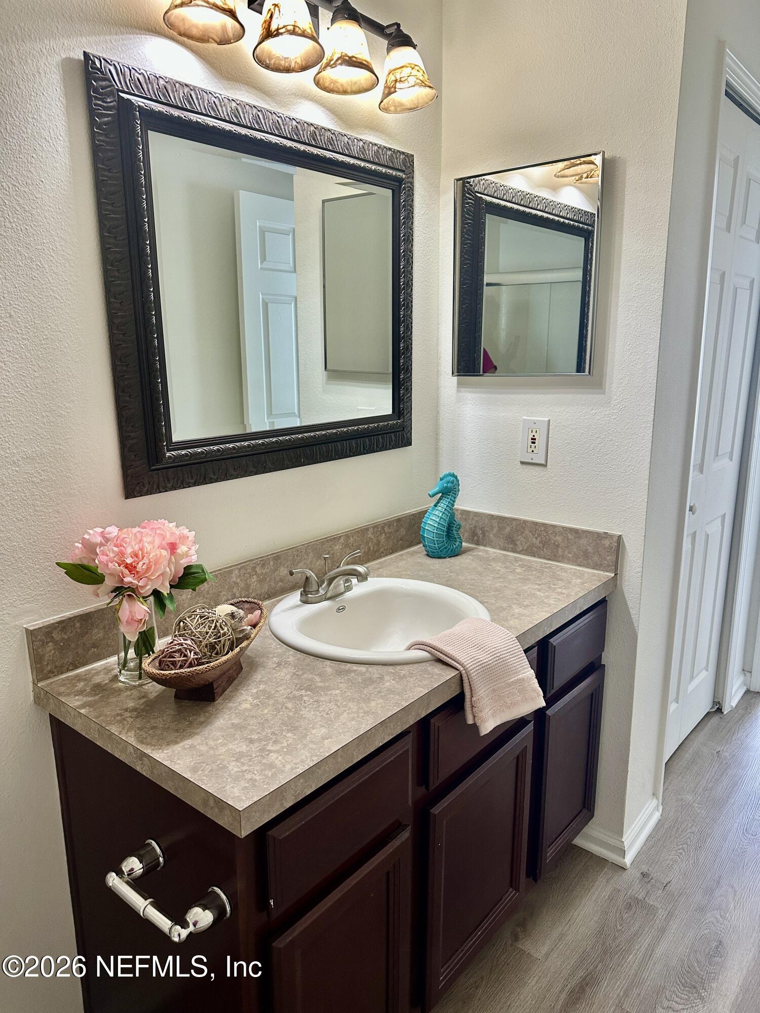 13811 HERONS LANDING Way 9