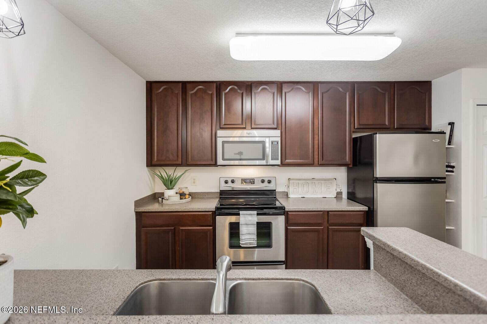 13811 HERONS LANDING Way 9