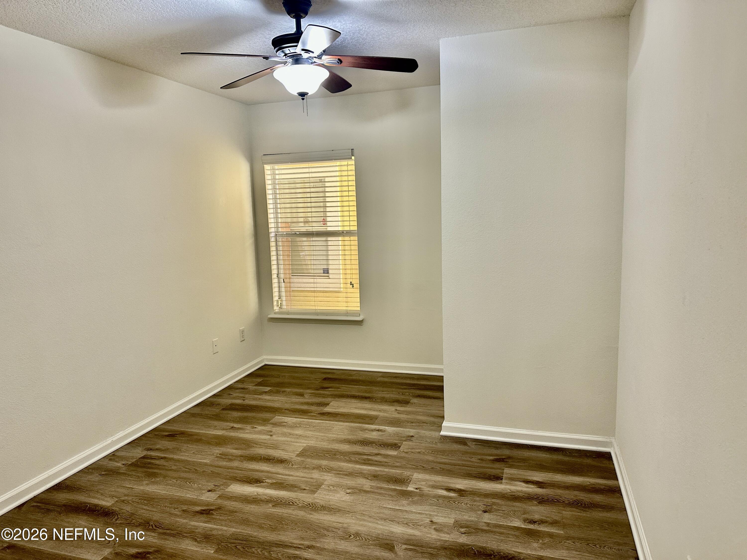 13811 HERONS LANDING Way 9