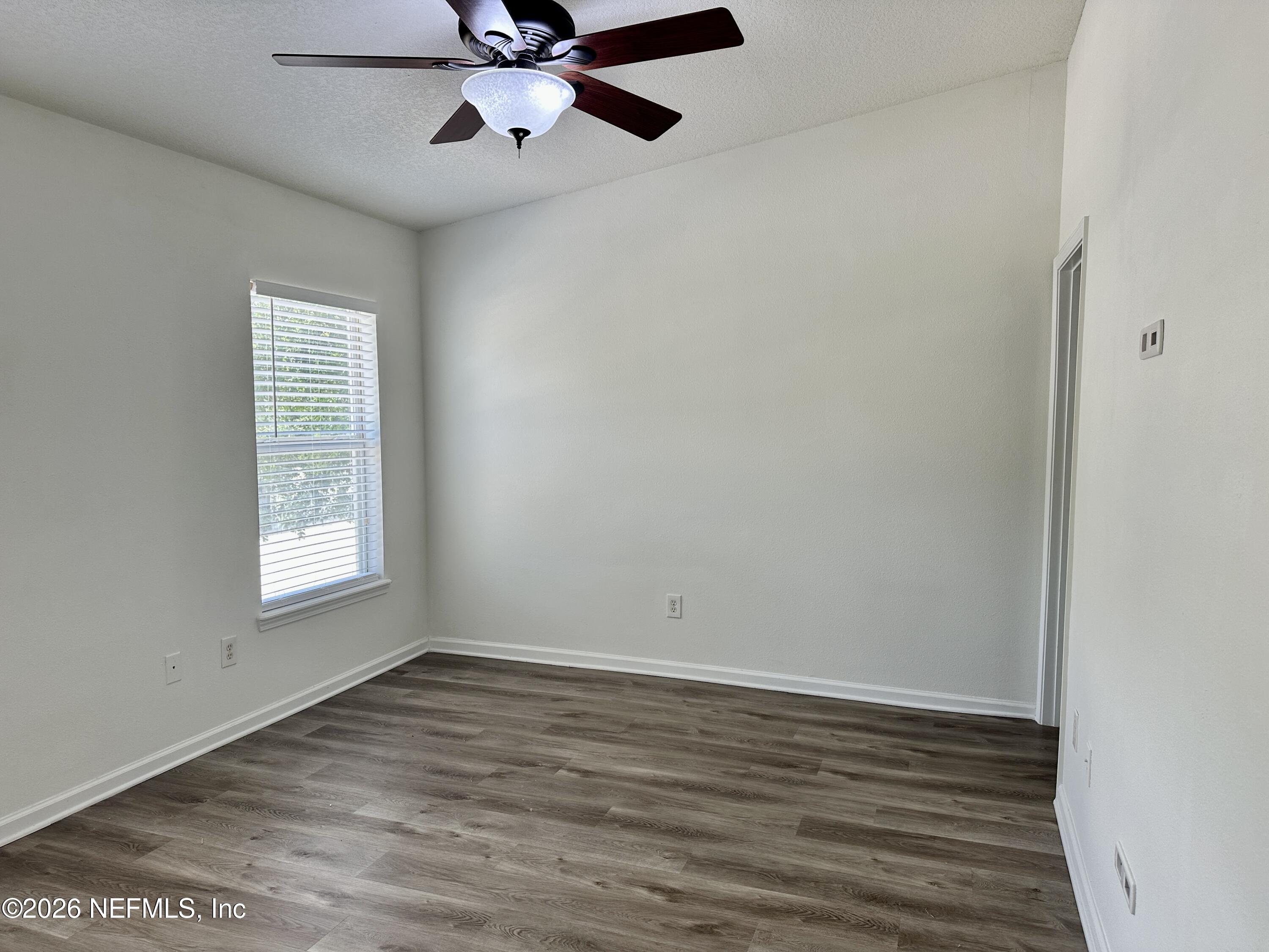 13811 HERONS LANDING Way 9