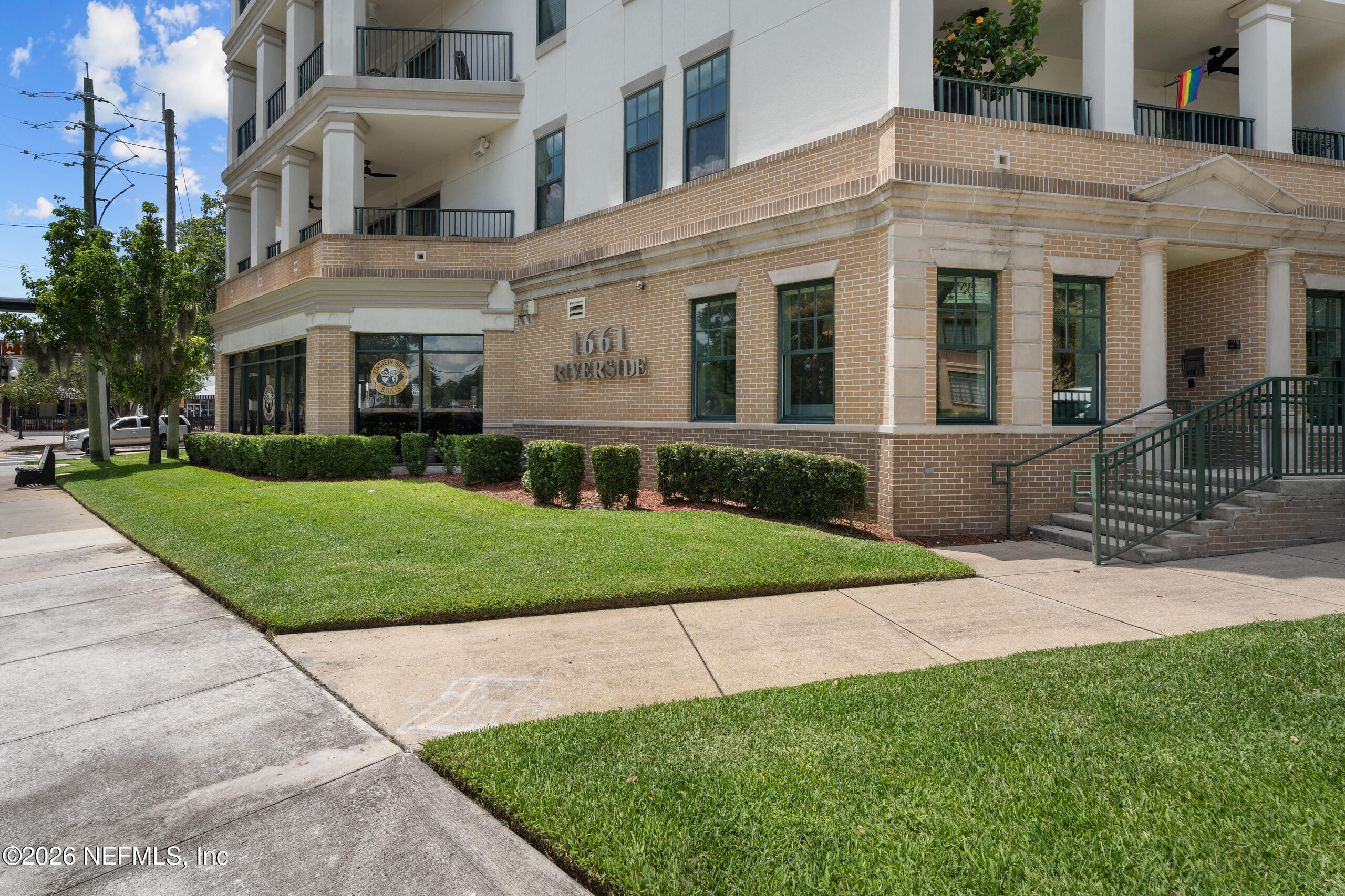 1661 RIVERSIDE Avenue 313