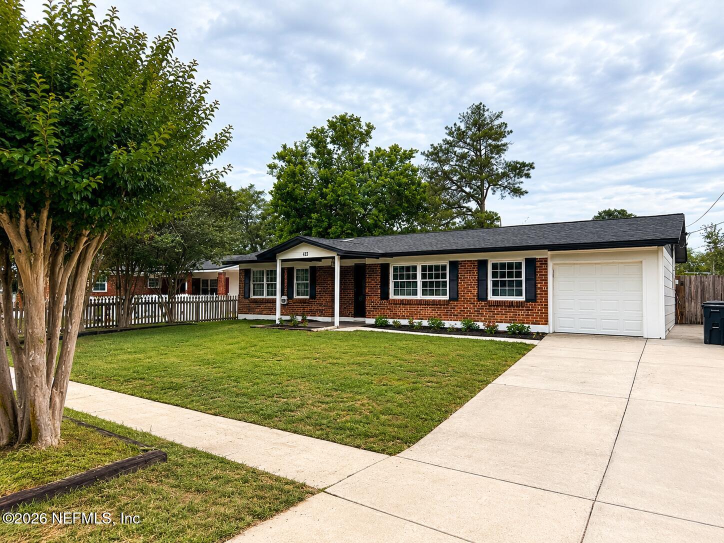 493 CLERMONT Avenue S