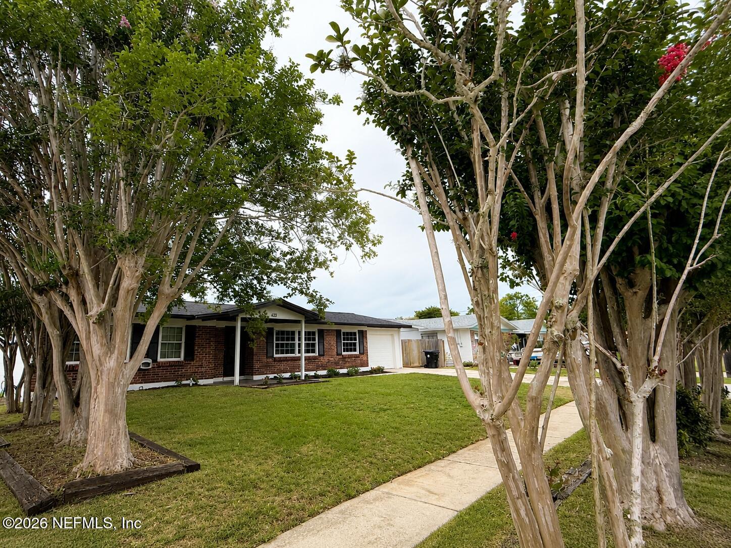 493 CLERMONT Avenue S