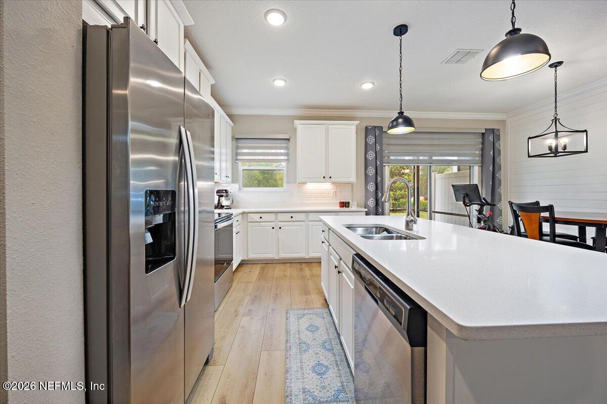 14033 MOLINA Drive