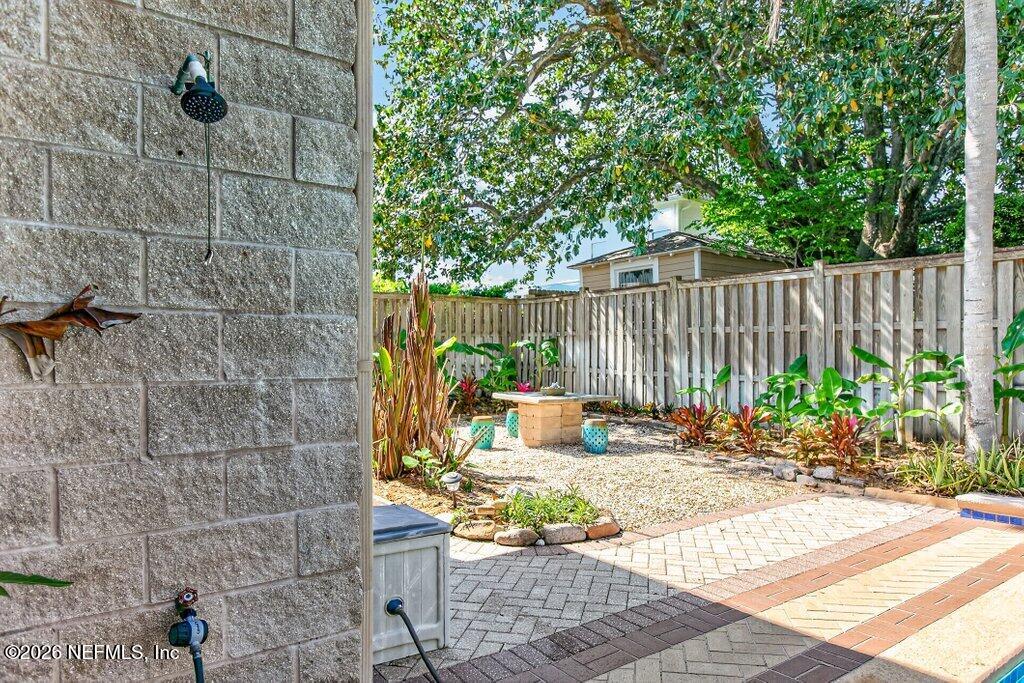 224 BOWLES Street
