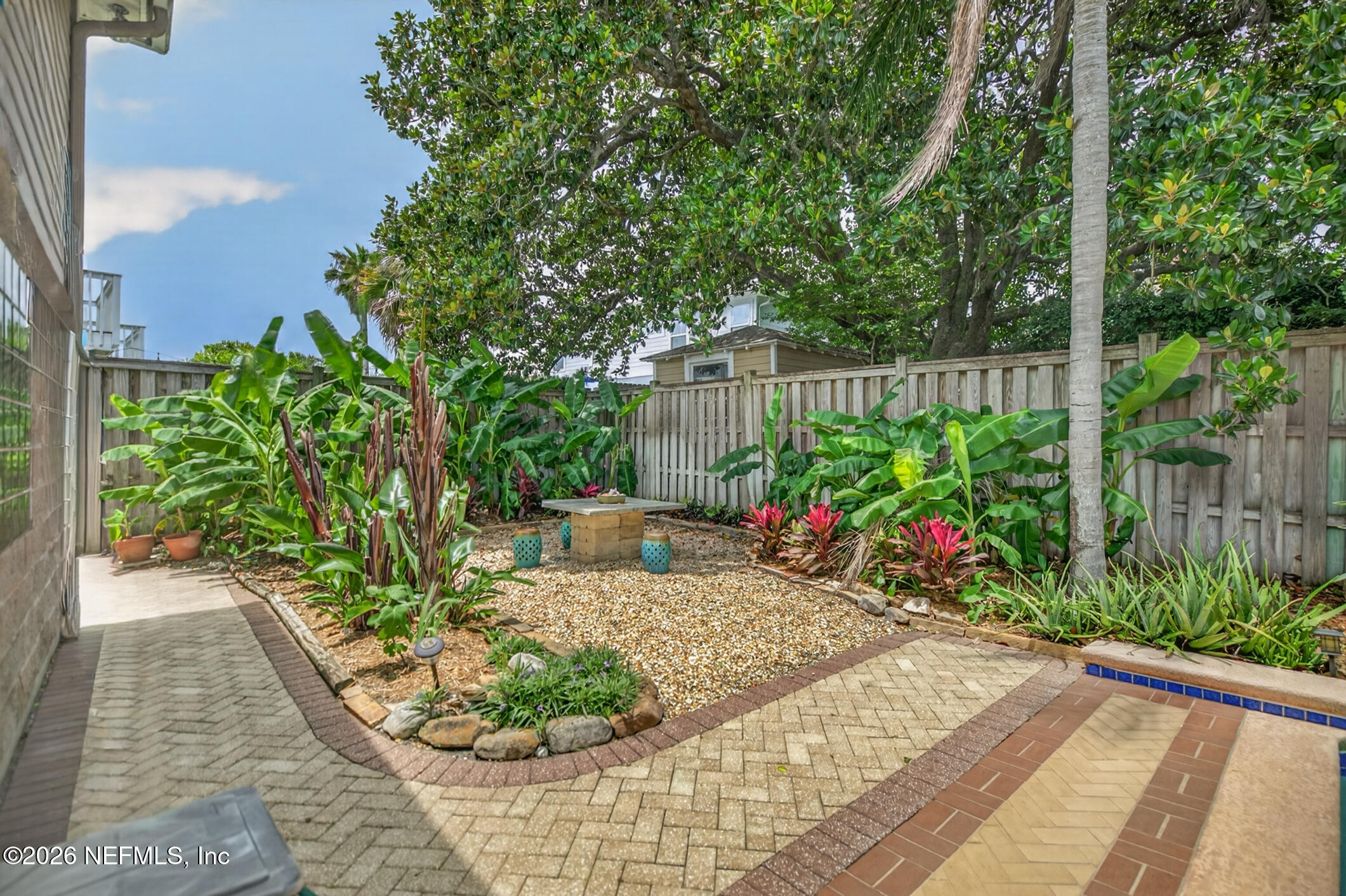 224 BOWLES Street