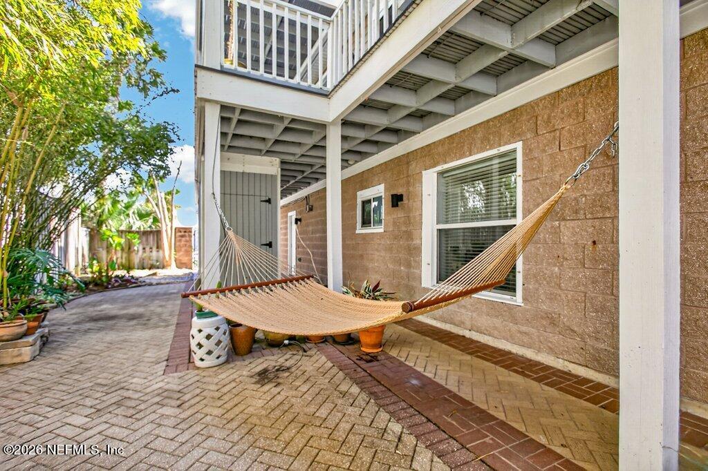 224 BOWLES Street