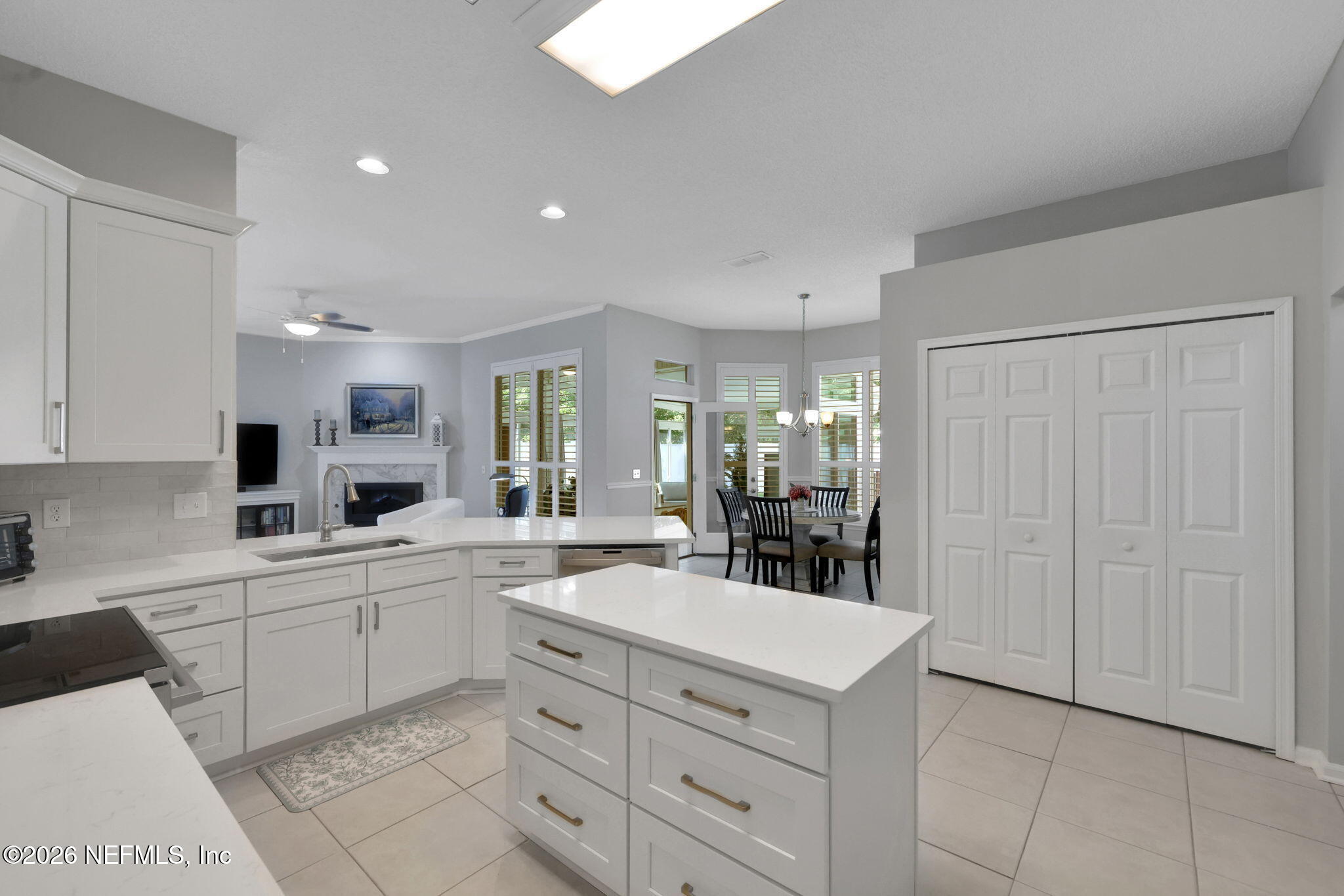1004 FLORA PARKE Drive, St. Johns