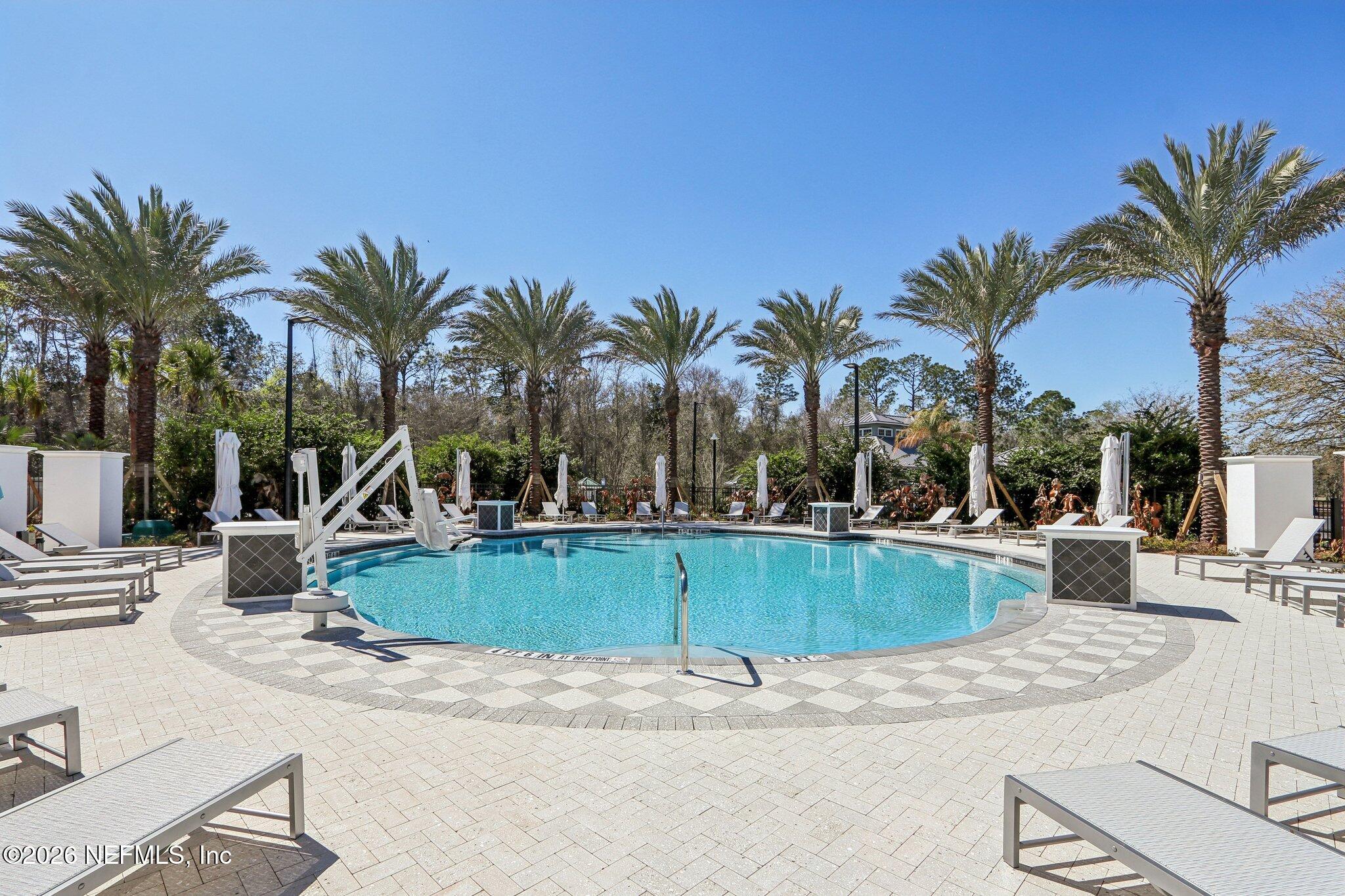 1004 FLORA PARKE Drive, St. Johns