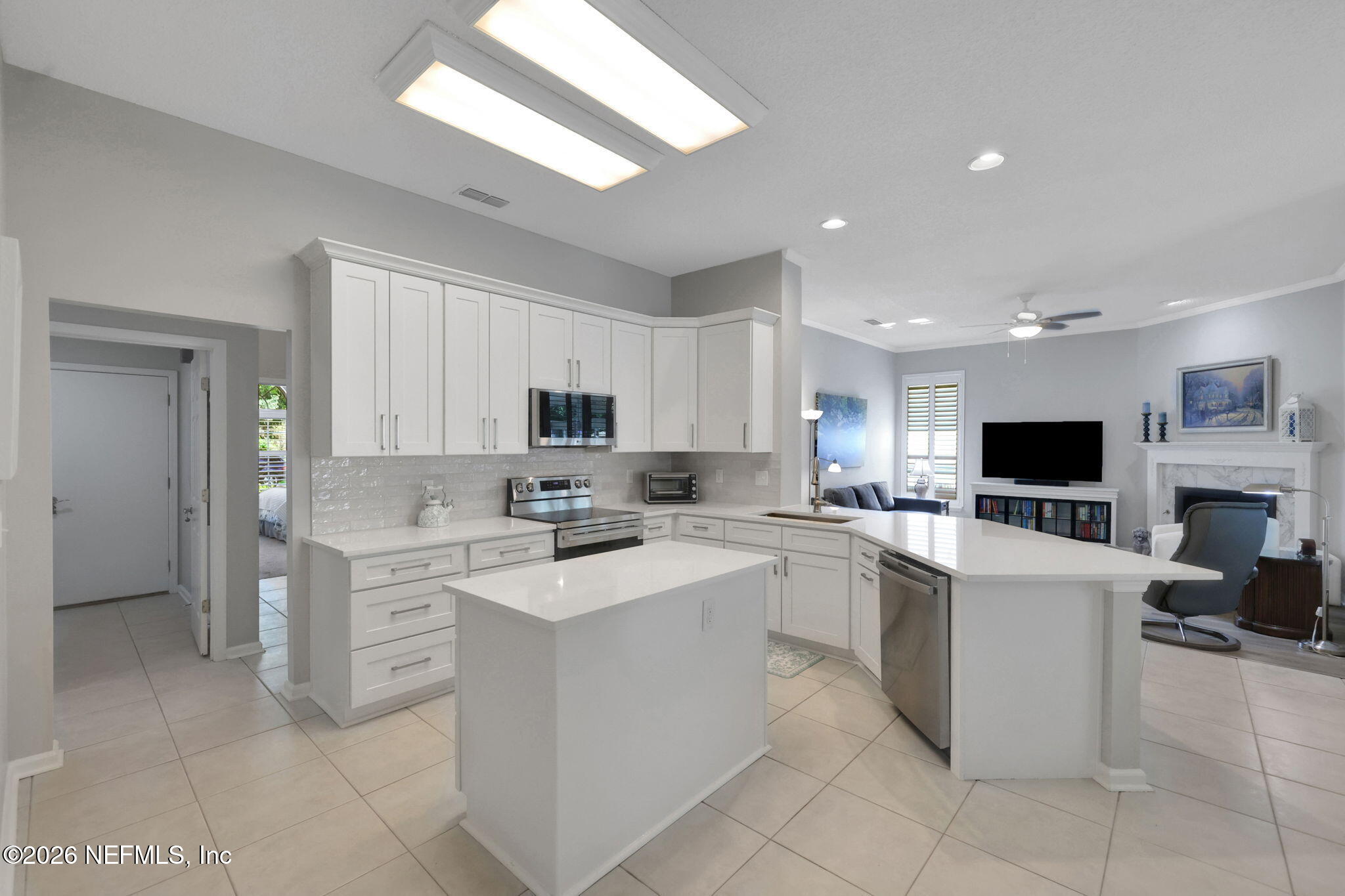 1004 FLORA PARKE Drive, St. Johns
