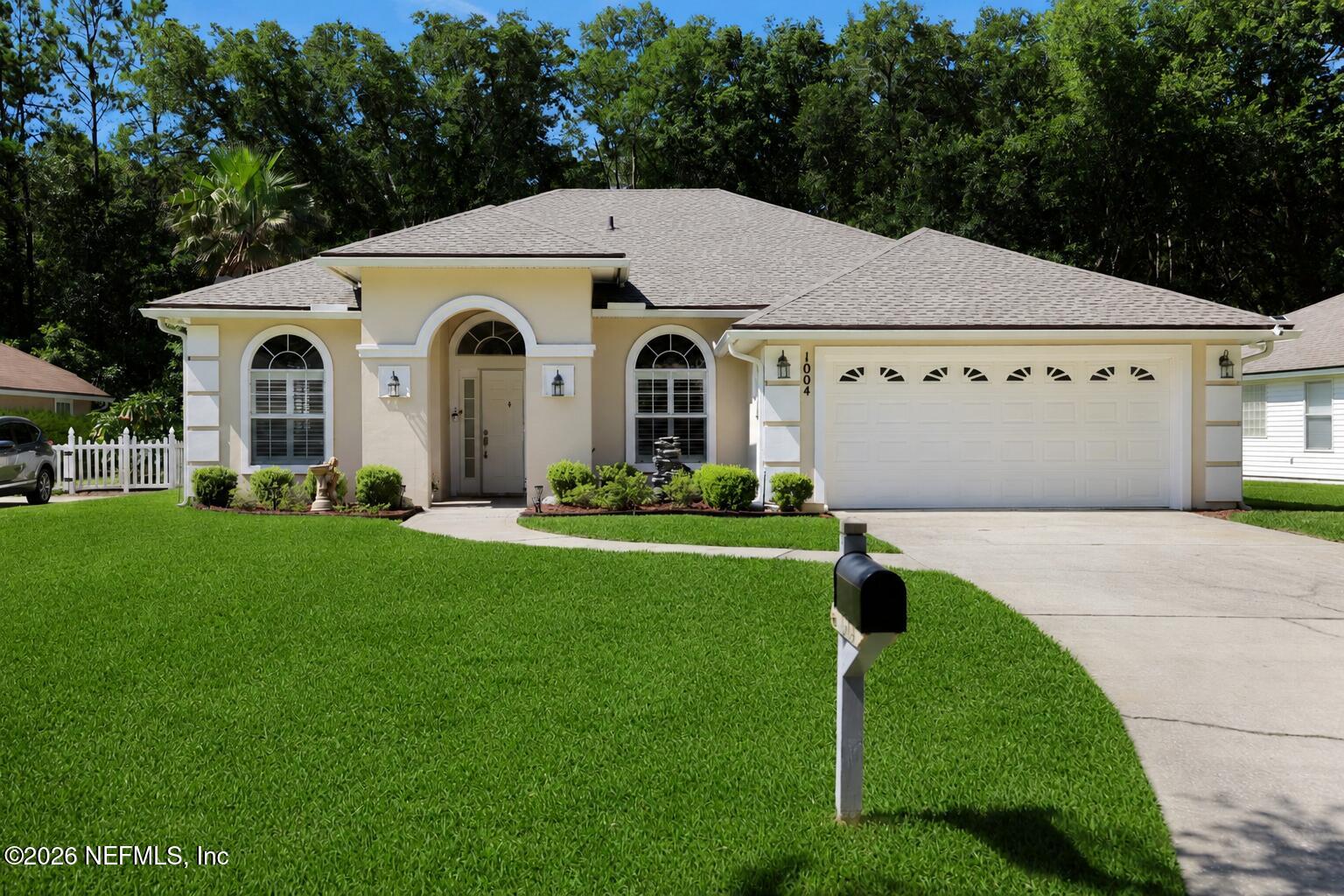 1004 FLORA PARKE Drive, St. Johns