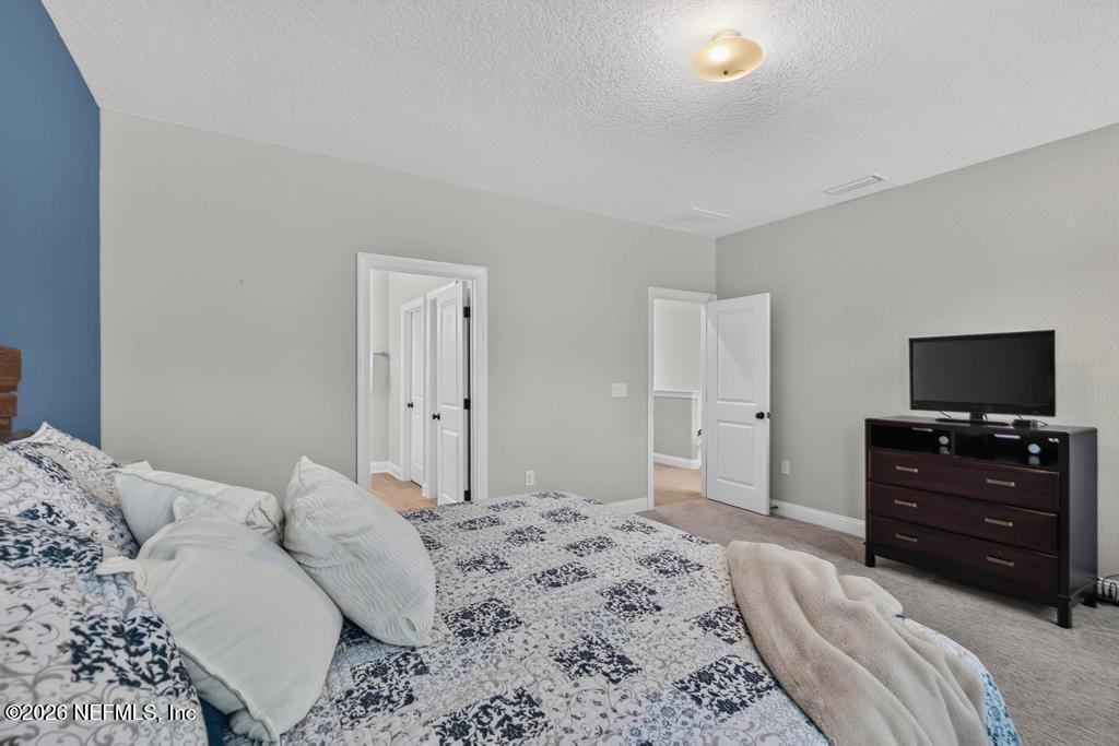 96 HILLENDALE Circle, St. Johns