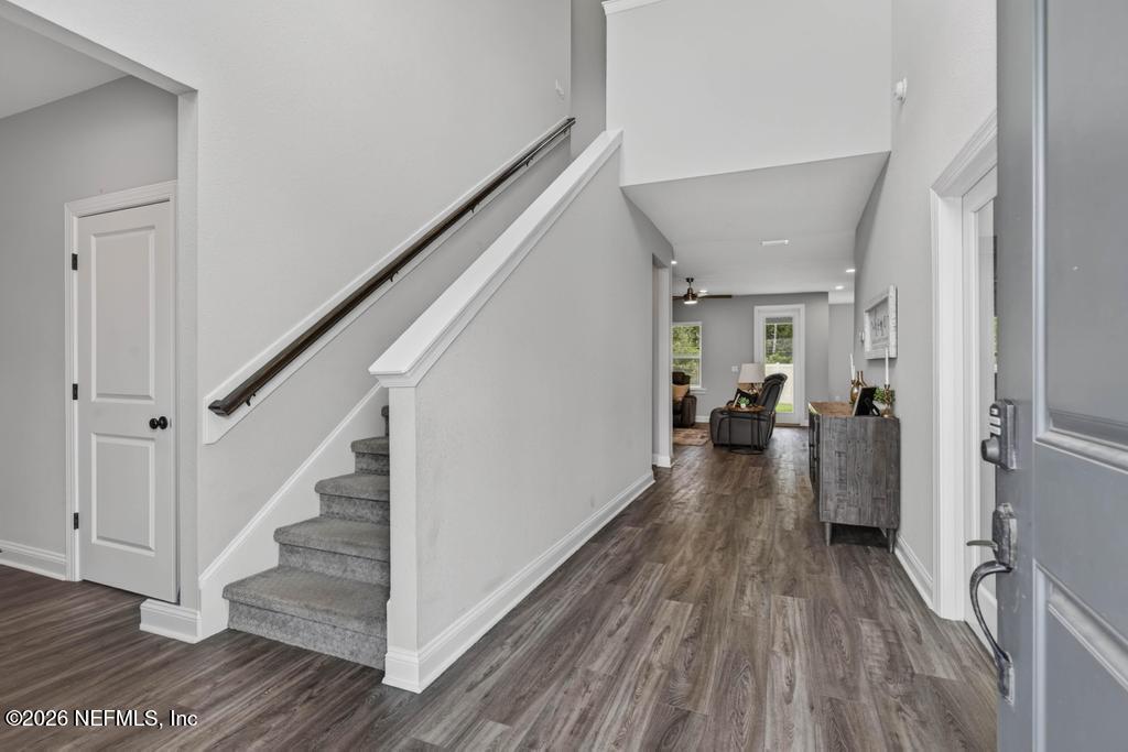 96 HILLENDALE Circle, St. Johns