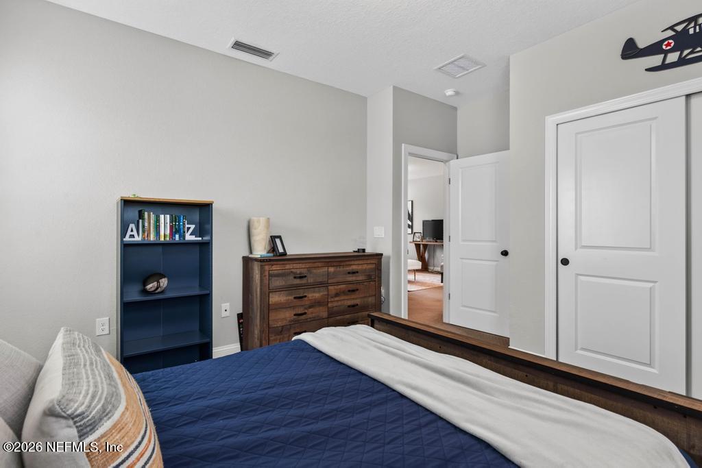96 HILLENDALE Circle, St. Johns