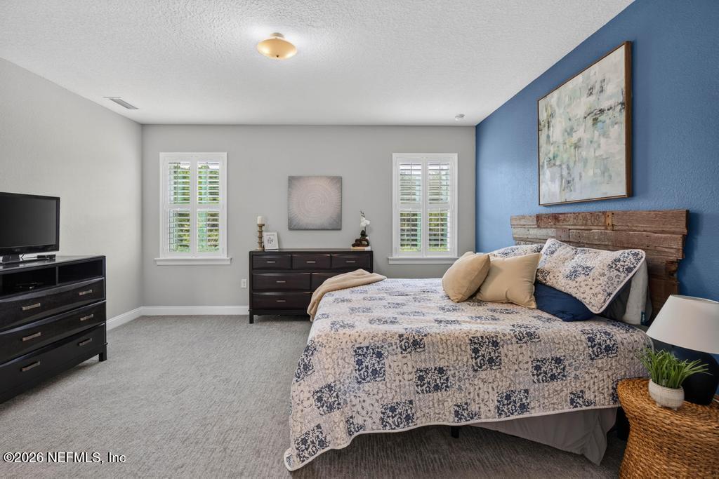 96 HILLENDALE Circle, St. Johns