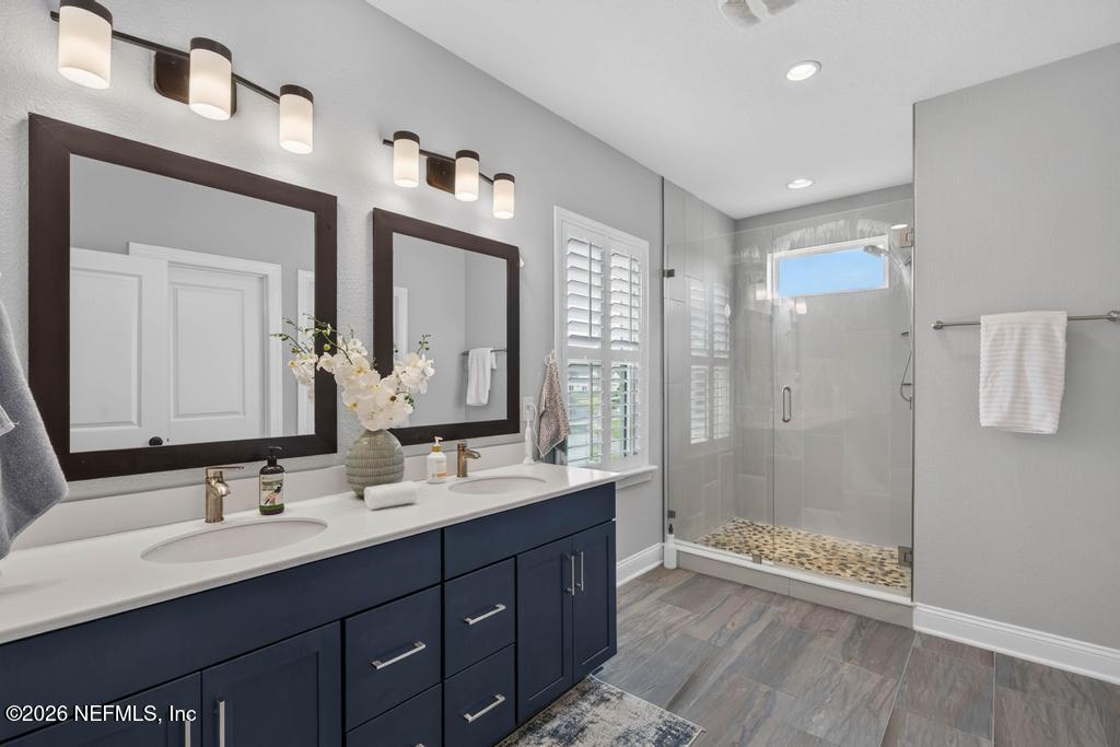 96 HILLENDALE Circle, St. Johns