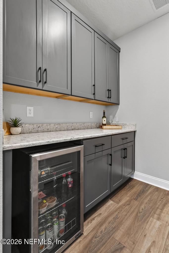96 HILLENDALE Circle, St. Johns
