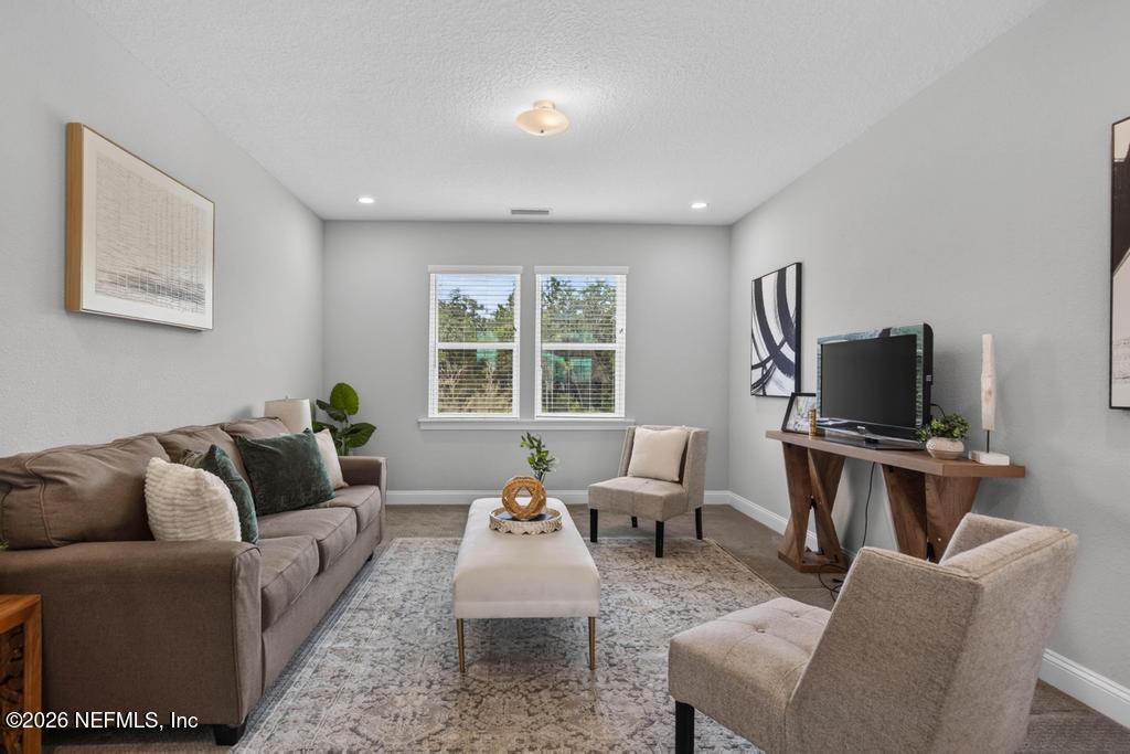 96 HILLENDALE Circle, St. Johns