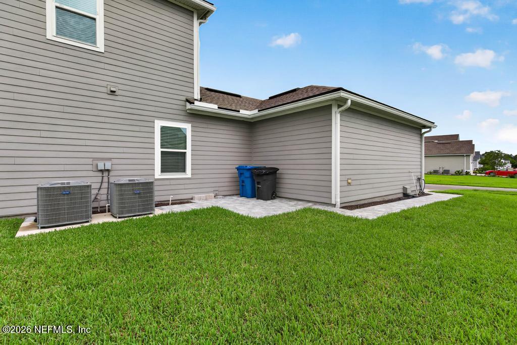 96 HILLENDALE Circle, St. Johns