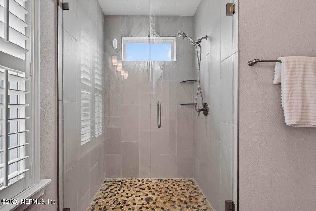 96 HILLENDALE Circle, St. Johns