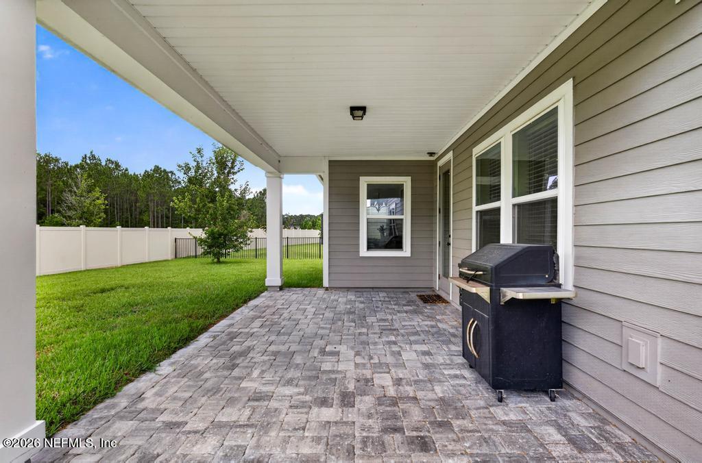 96 HILLENDALE Circle, St. Johns