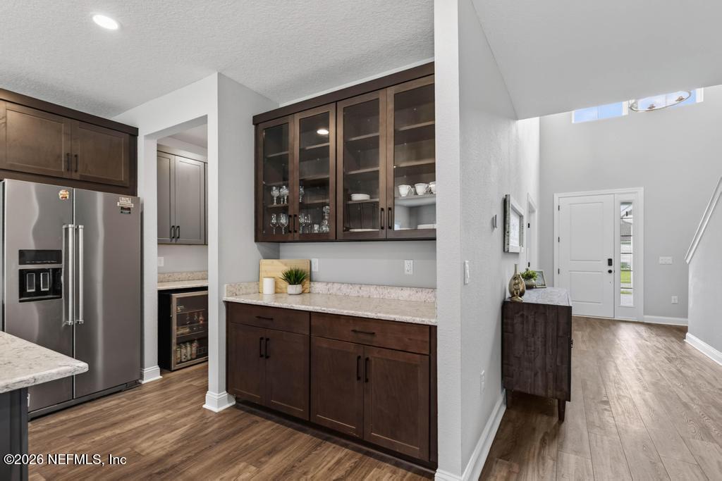 96 HILLENDALE Circle, St. Johns