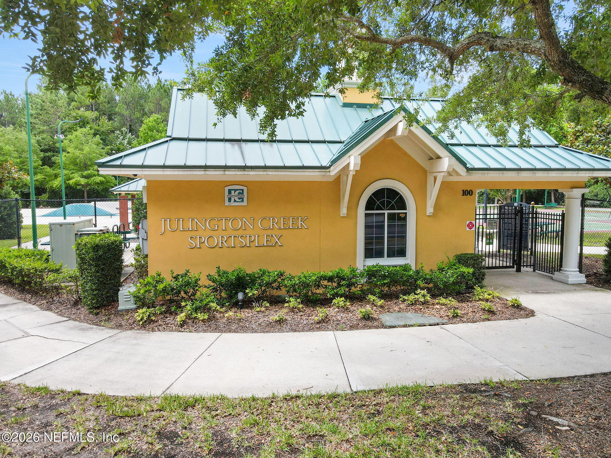556 REDBERRY Lane, St. Johns