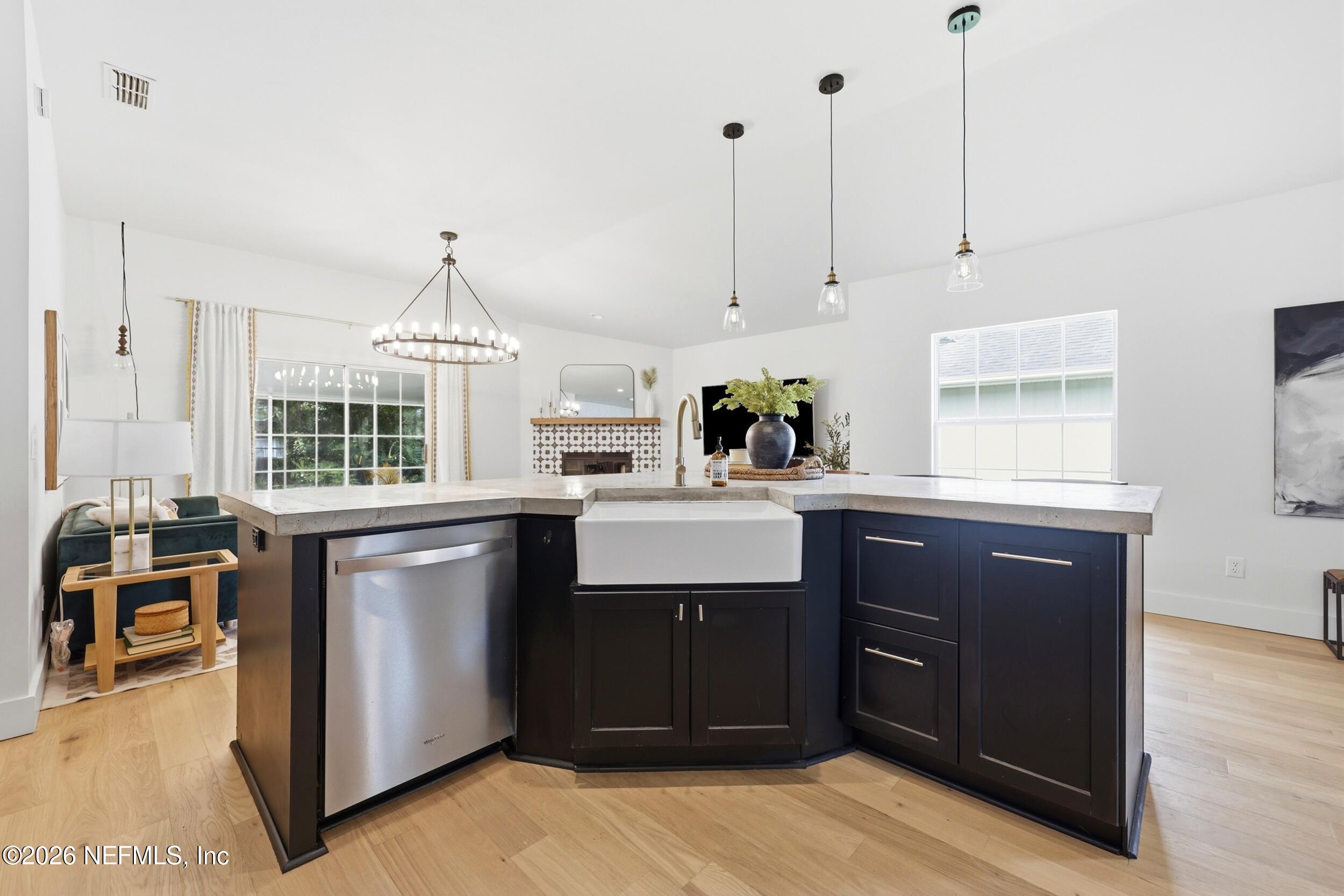 1535 BLUE HERON Court