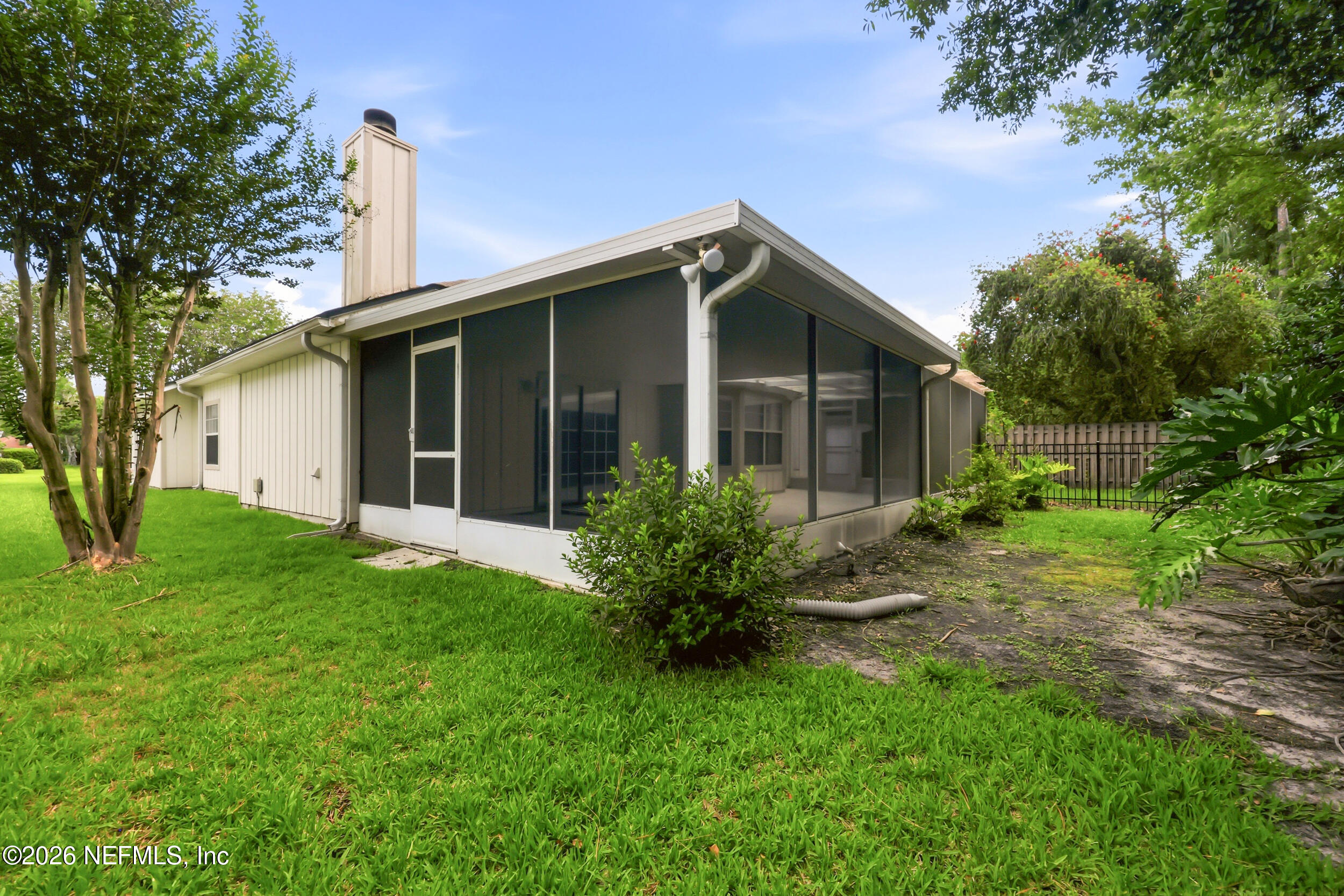 1535 BLUE HERON Court
