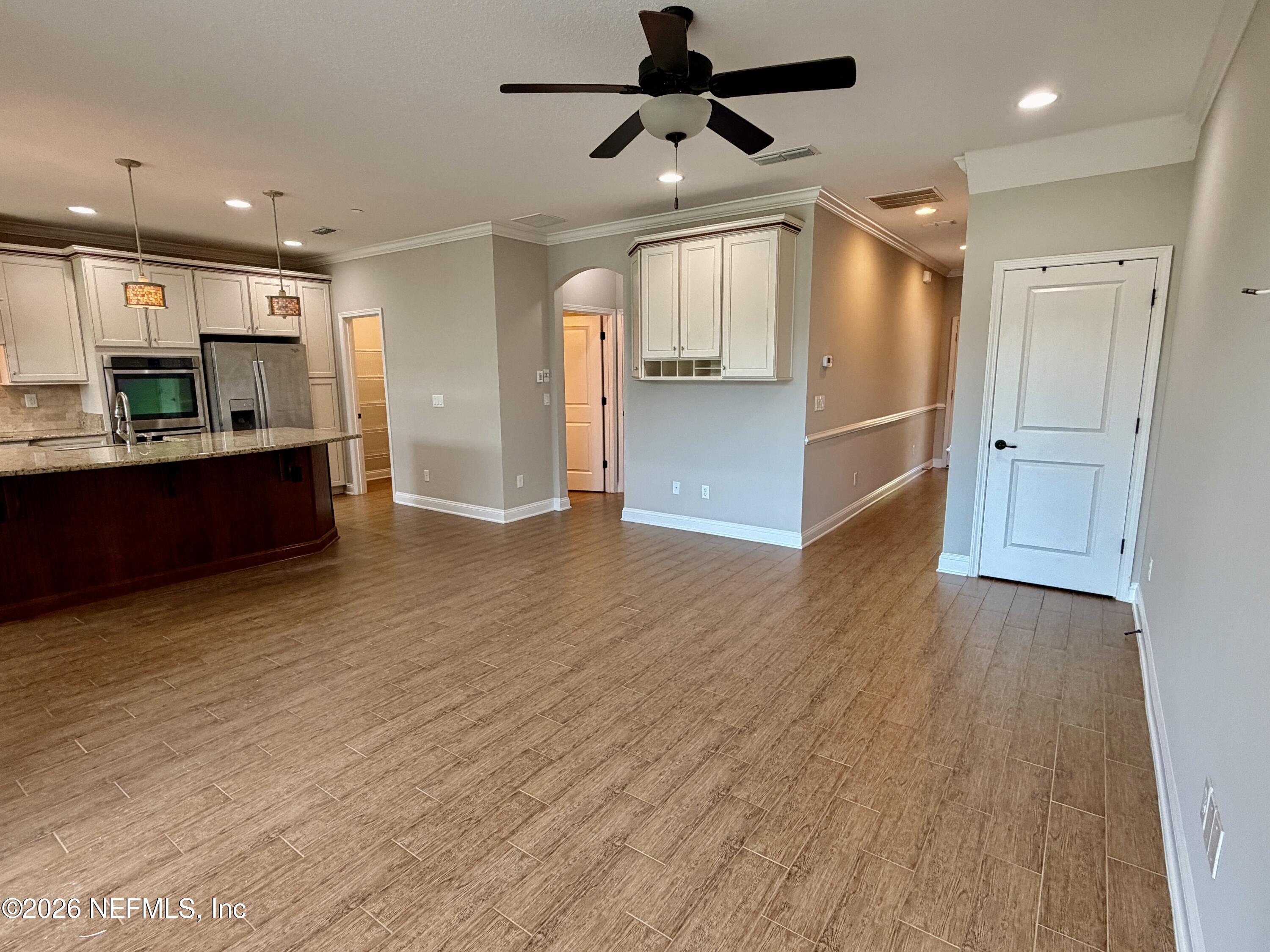 329 MAGNOLIA CREEK Walk