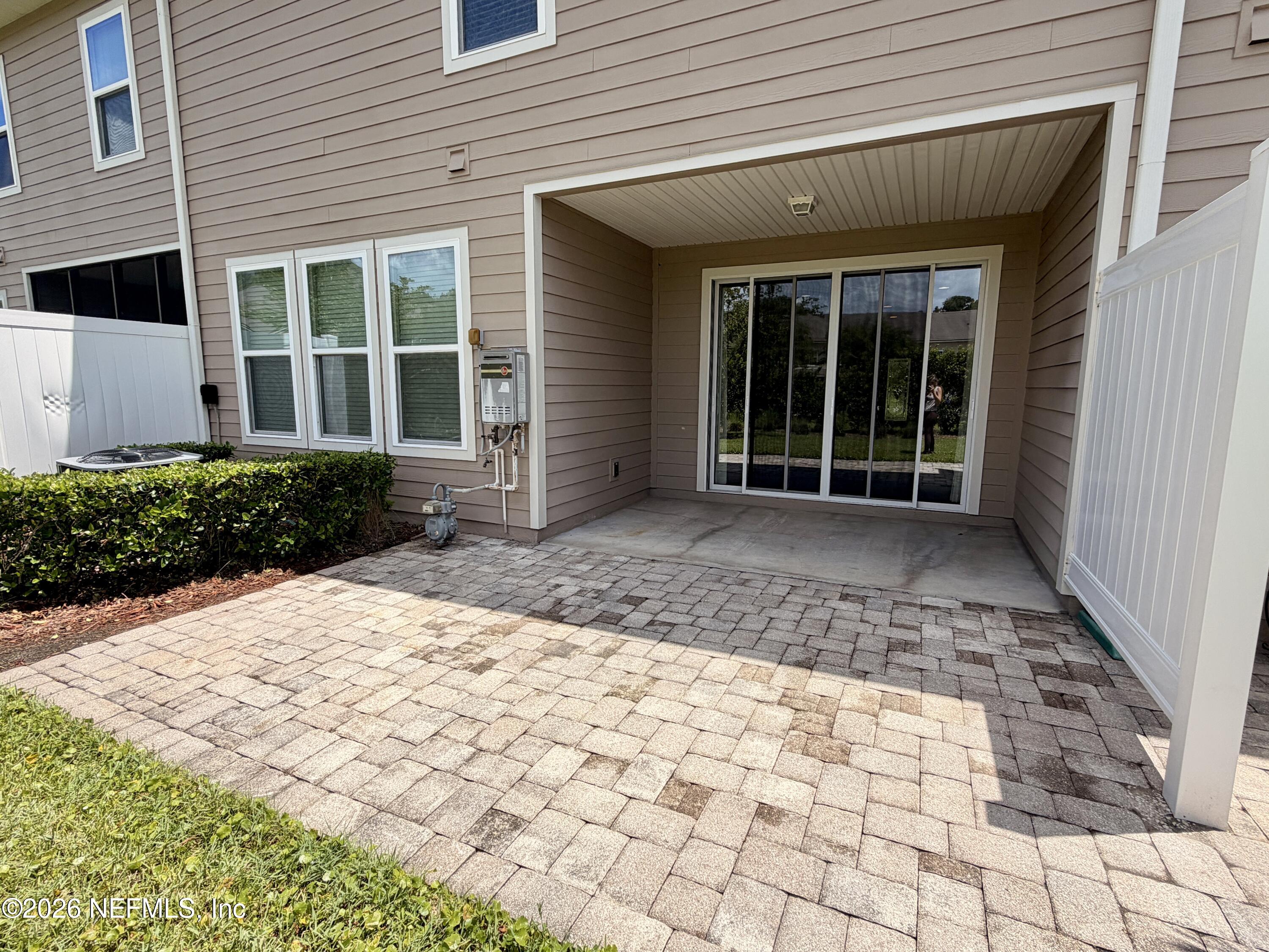 329 MAGNOLIA CREEK Walk